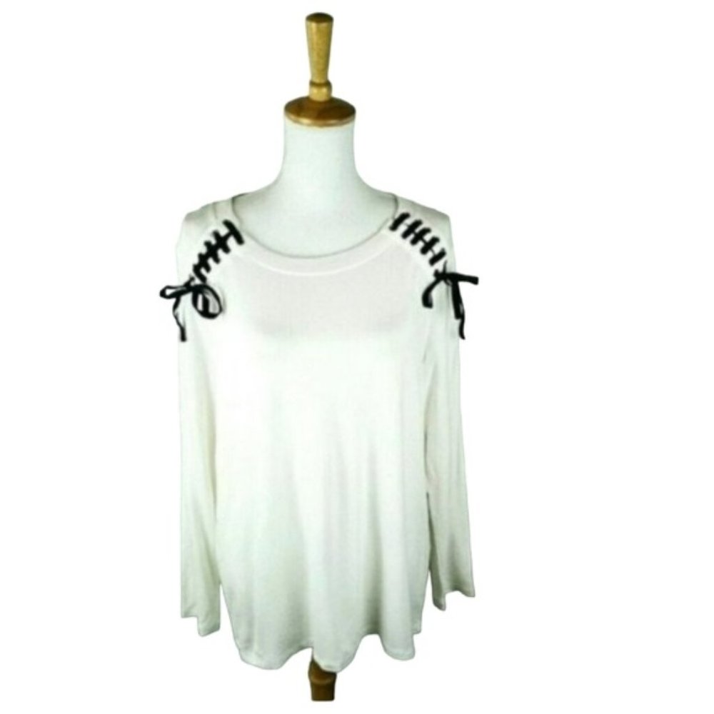 Sportelle Long sleeved Laced Shoulder Top Cream Size Large